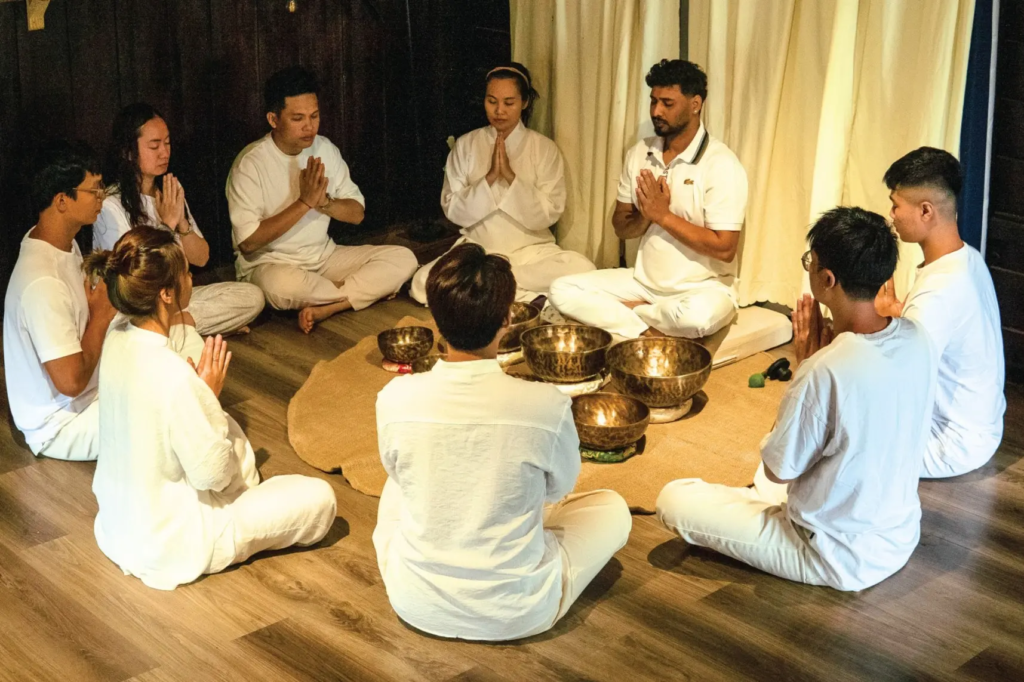 retreat yoga meditation vietnam