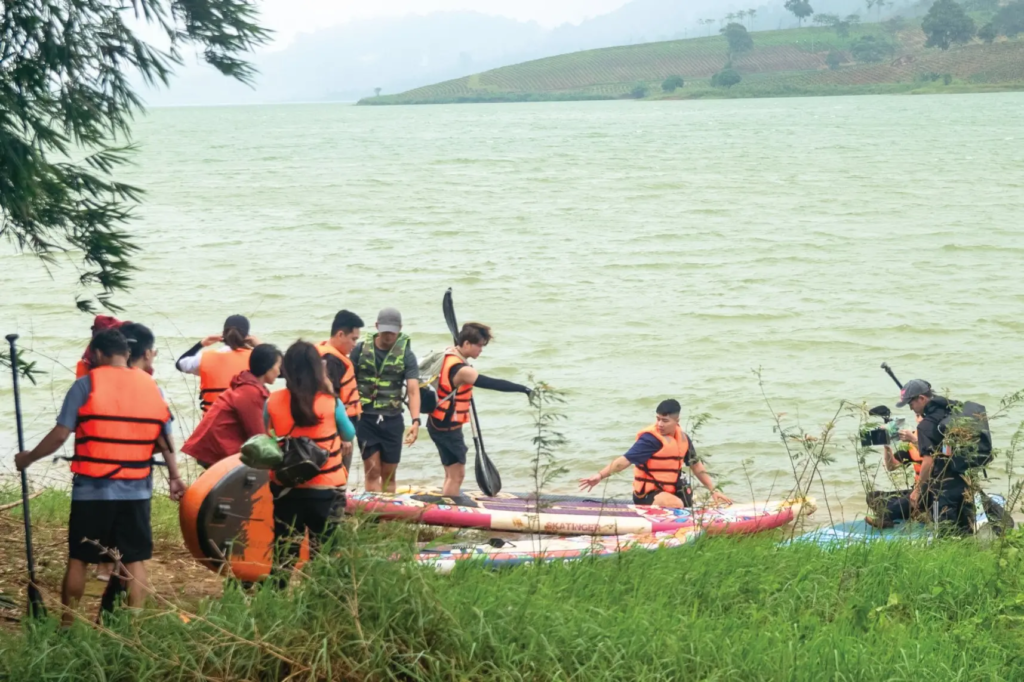 retreat yoga meditation vietnam