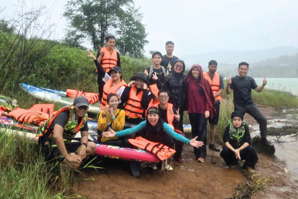 retreat yoga meditation vietnam