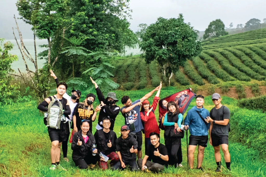 retreat yoga meditation vietnam